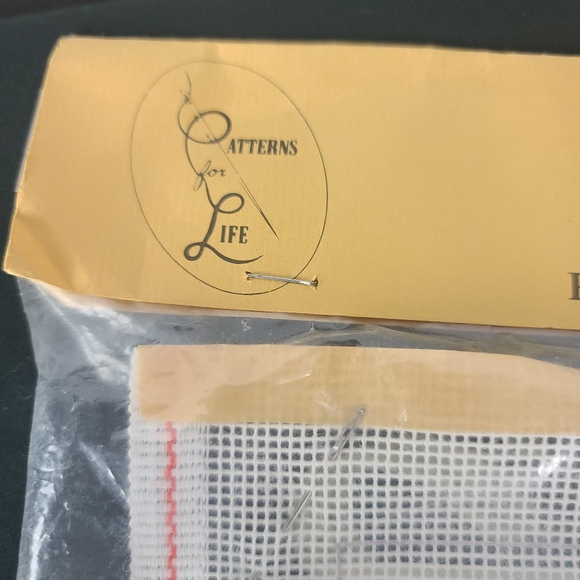 Patterns for life. Scripture in needlepoint. Psalm 46:10 8" X 10" - Picture 3 of 9